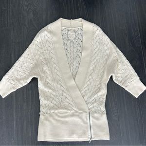 Los Angeles Guess Jeans Off White Sweater